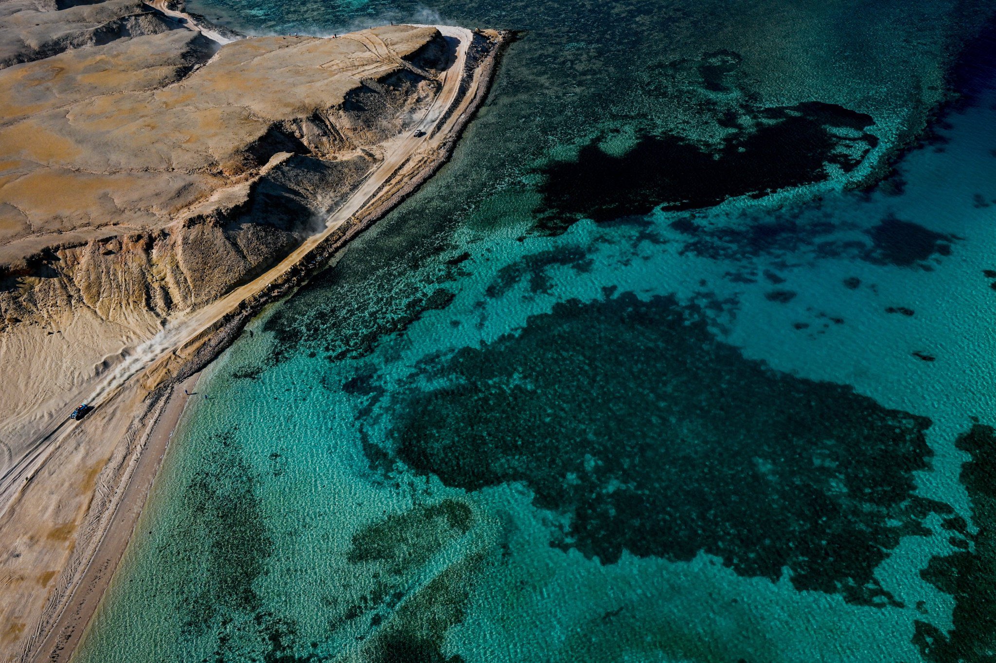 جولة تجري منافساتها الأخيرة بين تضاريس مختلفة على ضفاف البحر الأحمر.(رالي داكار)