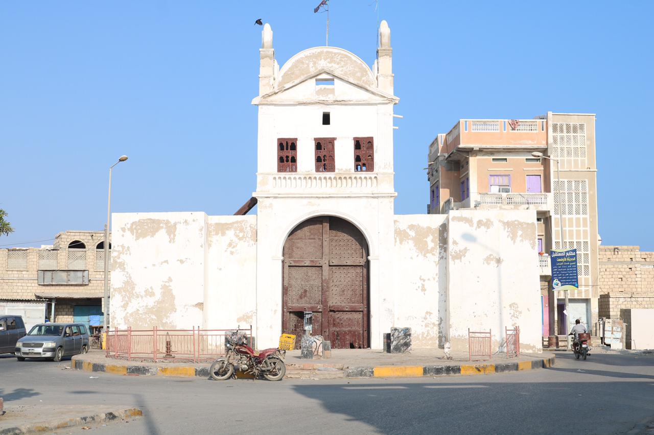 البوابة الغربية لسدة الخور (المصور علي باكركر)