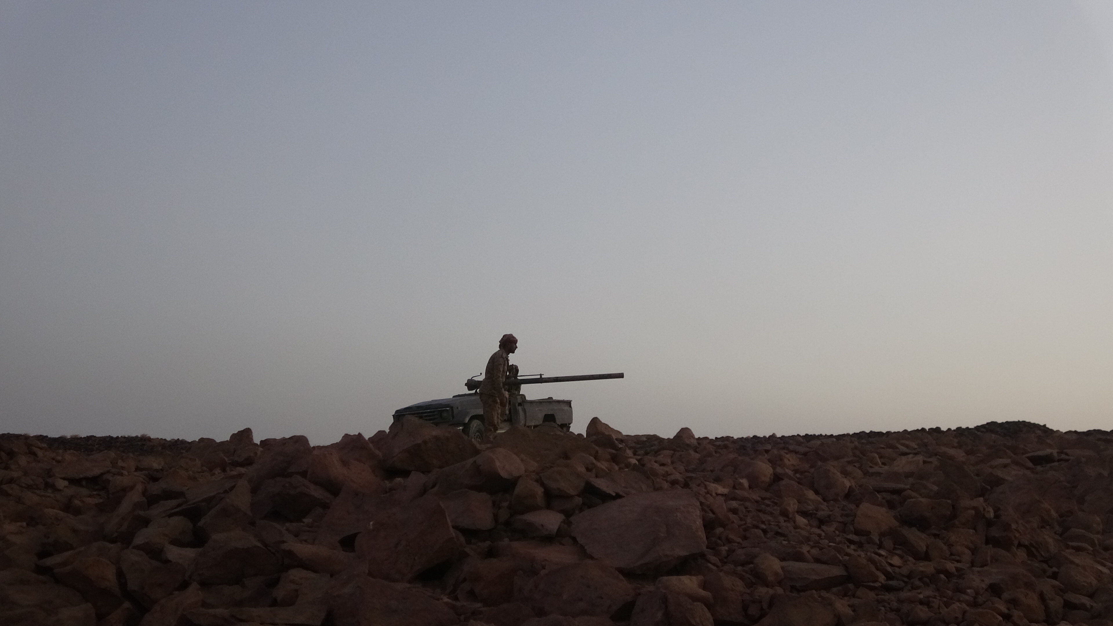 قوات الشرعية تنجح في استعادة مواقع استراتيجية من الحوثي (اندبندنت عربية | هشام الشبيلي)
