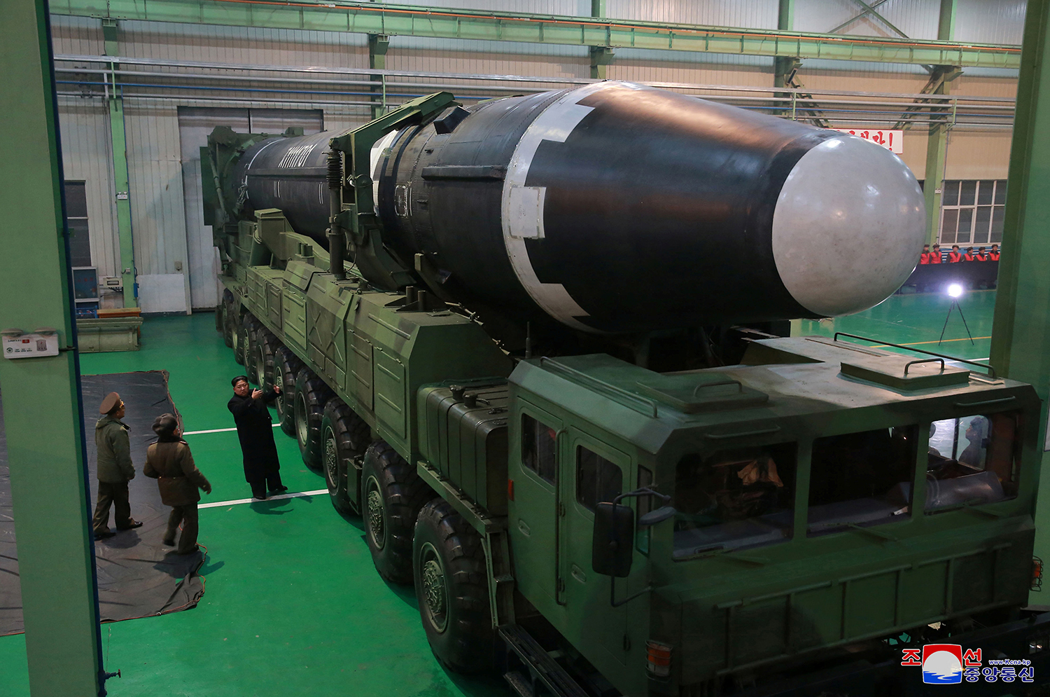 Hwasong-15-large  r.jpg
