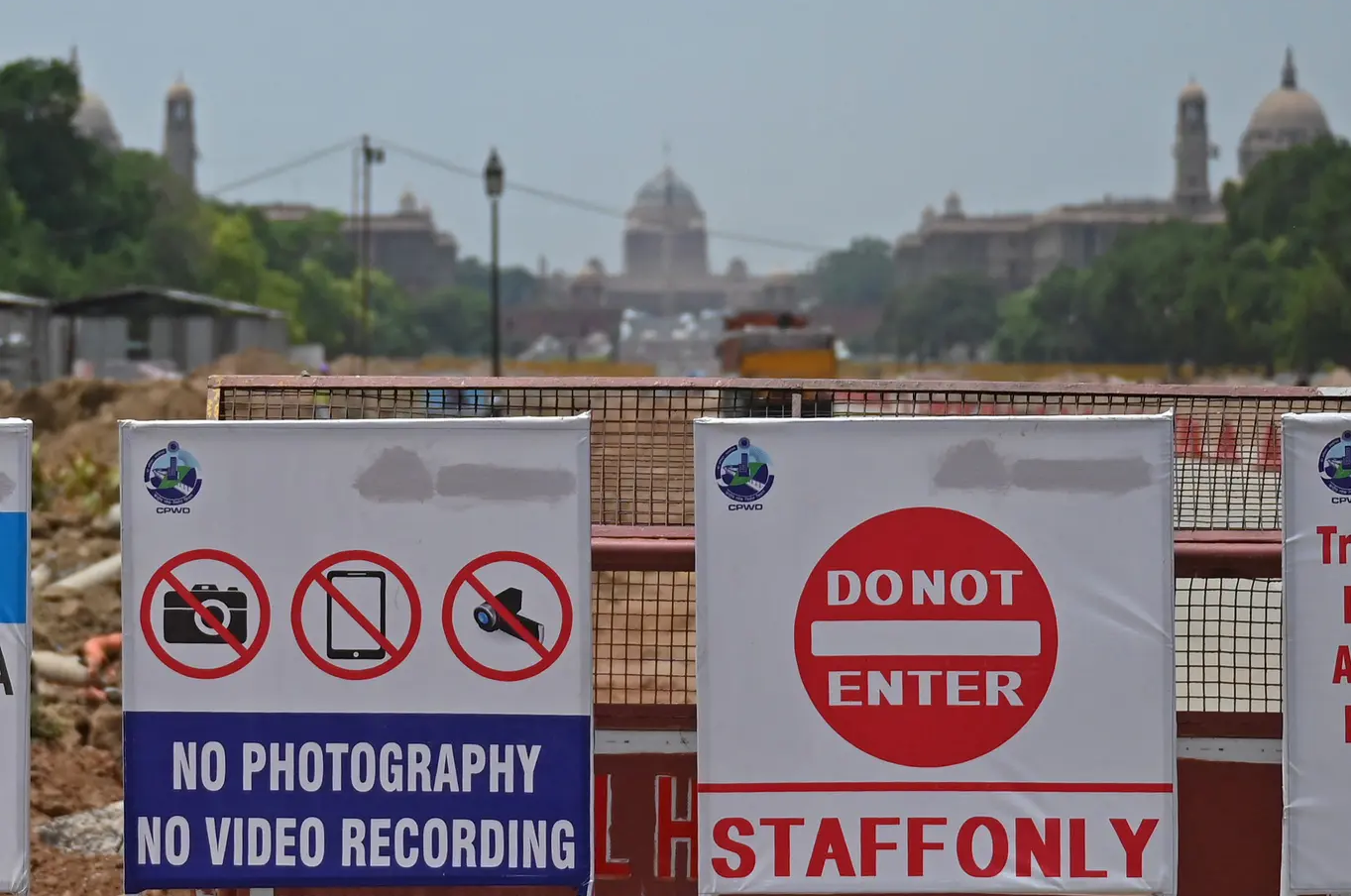 هول الكارثة التي ألحقتها المتحورة "دلتا" بالشعب الهندي، لم توقف مشروع المقر الفخم للحكومة