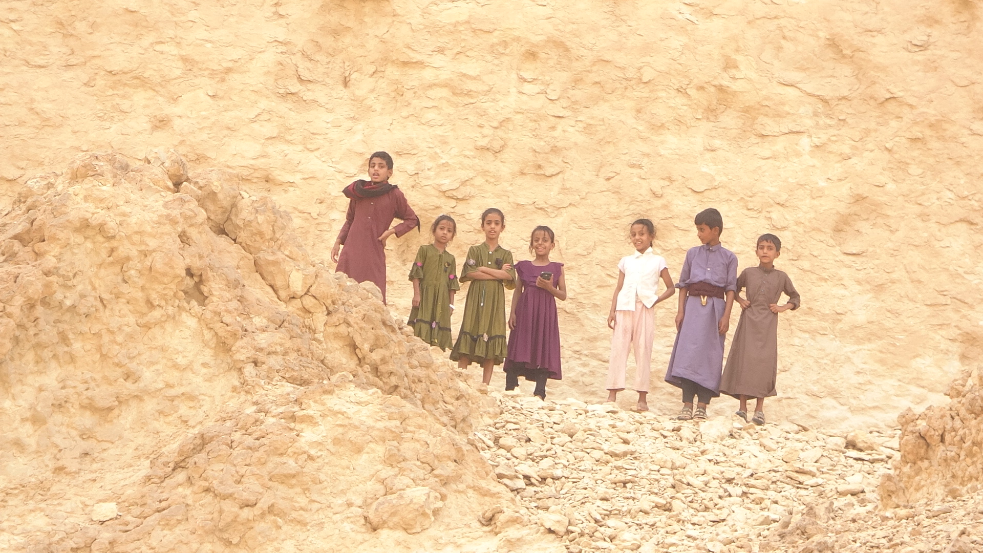 كل الفئات العمرية منبهرة بالدغثور.JPG