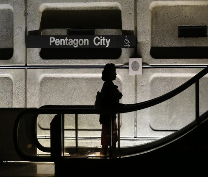 محطة مترو "بنتاغون سيتي" في واشنطن