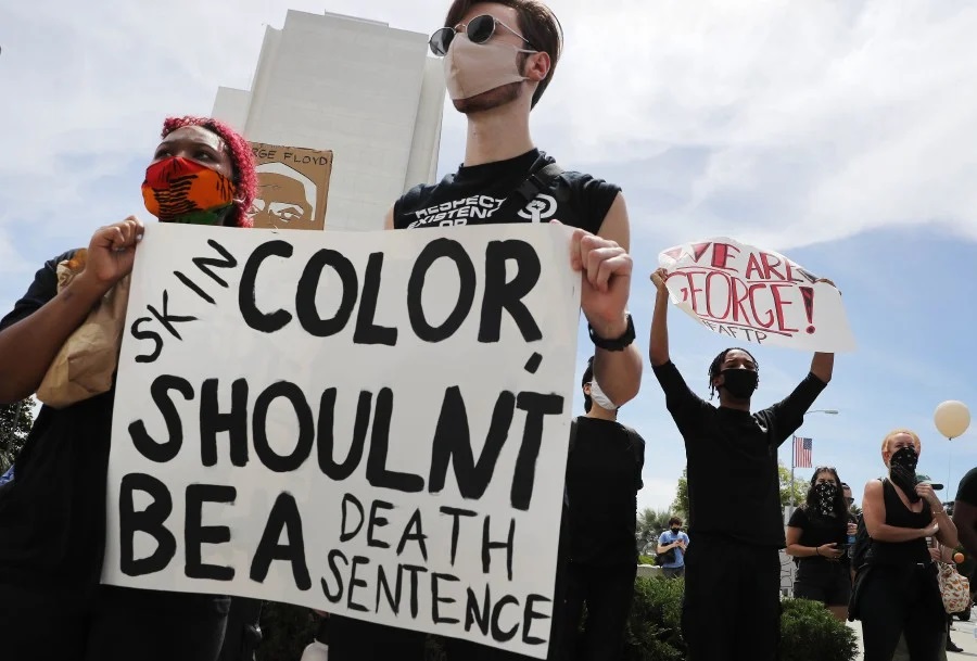 تبرز العصبية الدينية في المجتمع الأميركي (أ ف ب).jpg