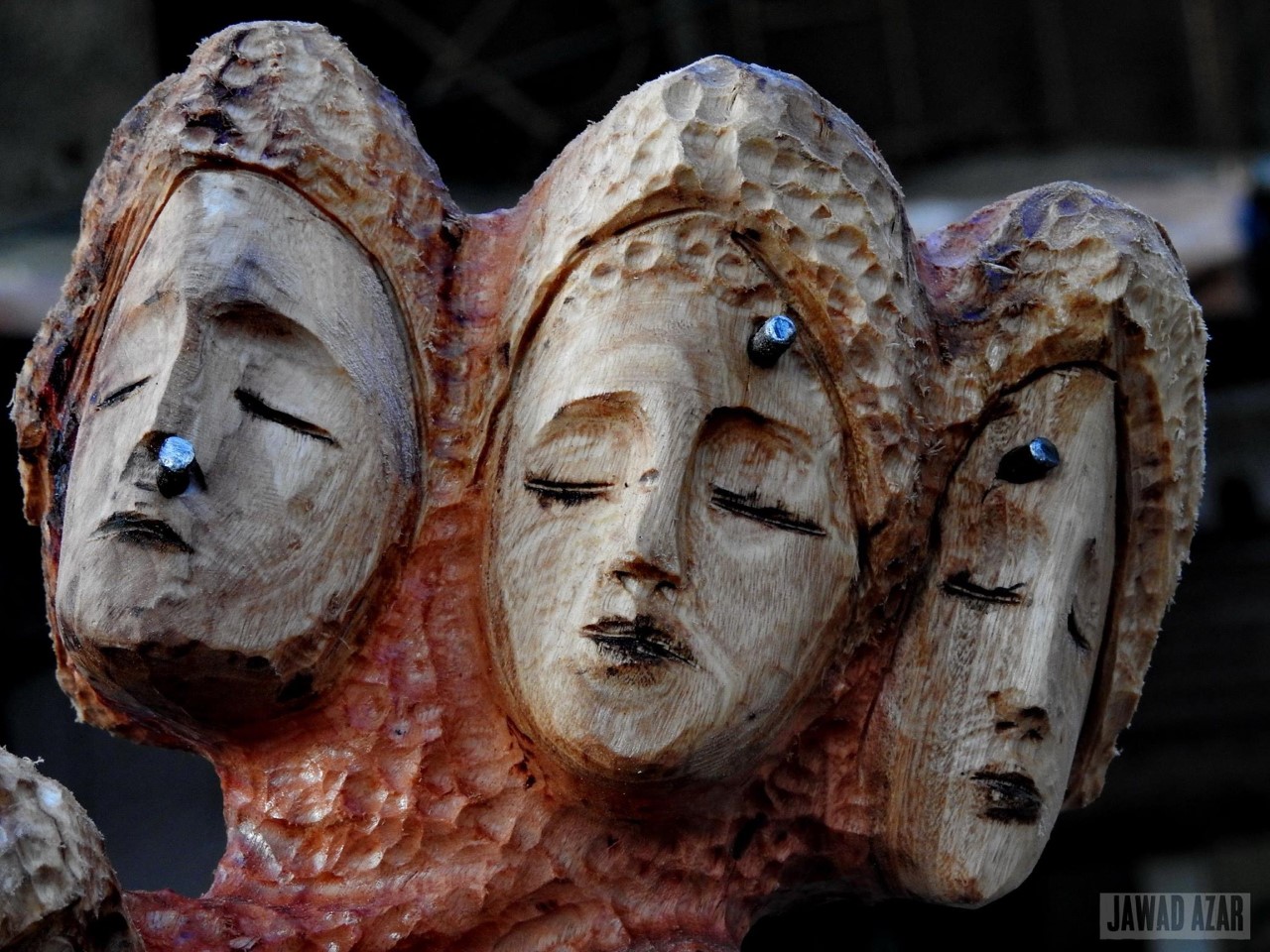 thumbnail_الدريئة عمل نحتي للفنان فؤاد أبو عساف.jpg