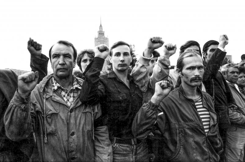 متظاهرون في وسط موسكو 1991 