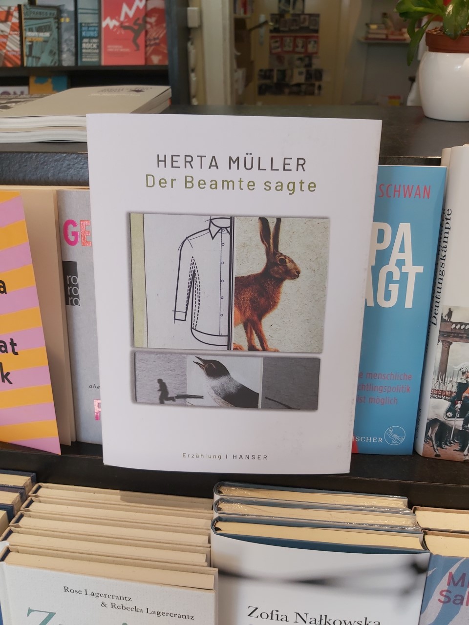 thumbnail_قال الموظف الحكومي لهيرتا مولر.jpg