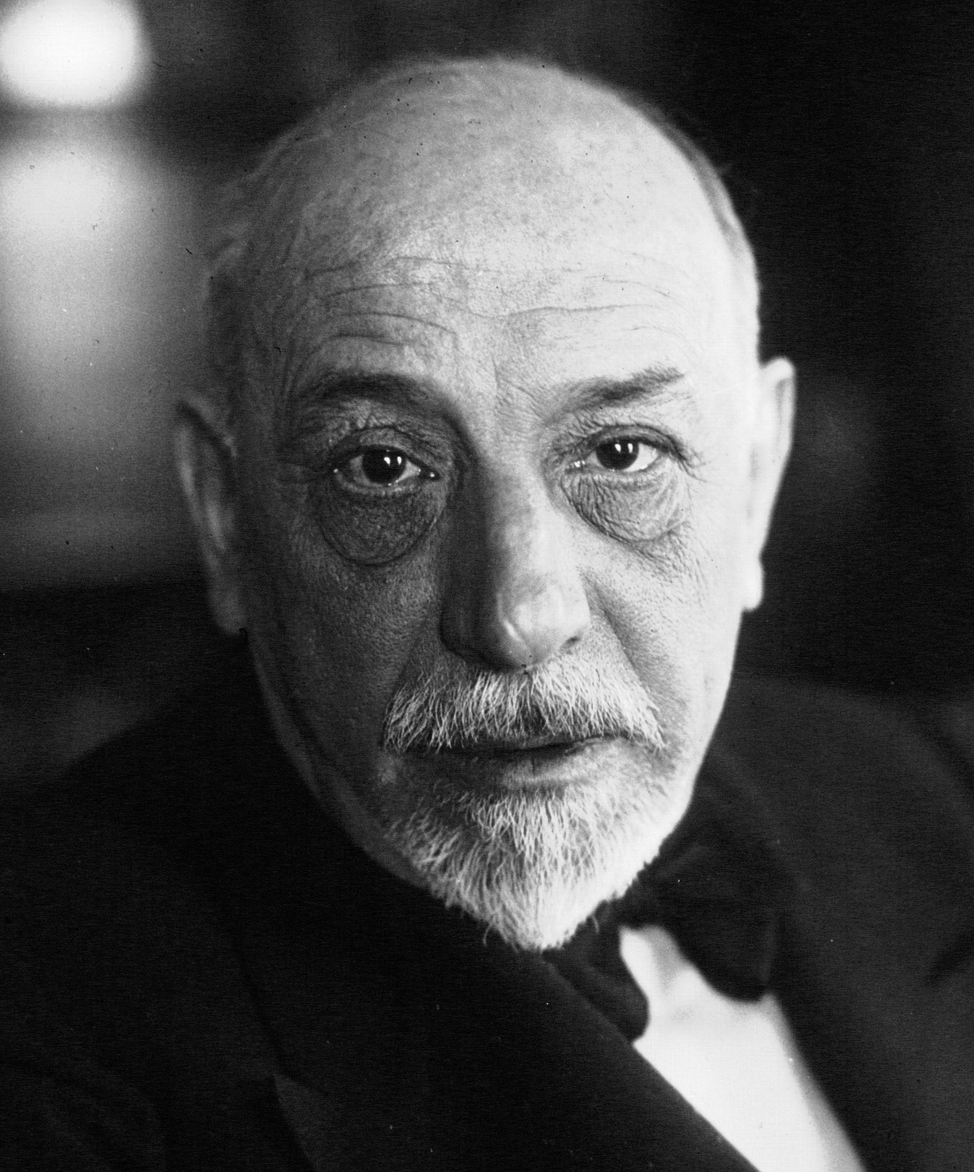 Luigi_Pirandello_1932.jpg