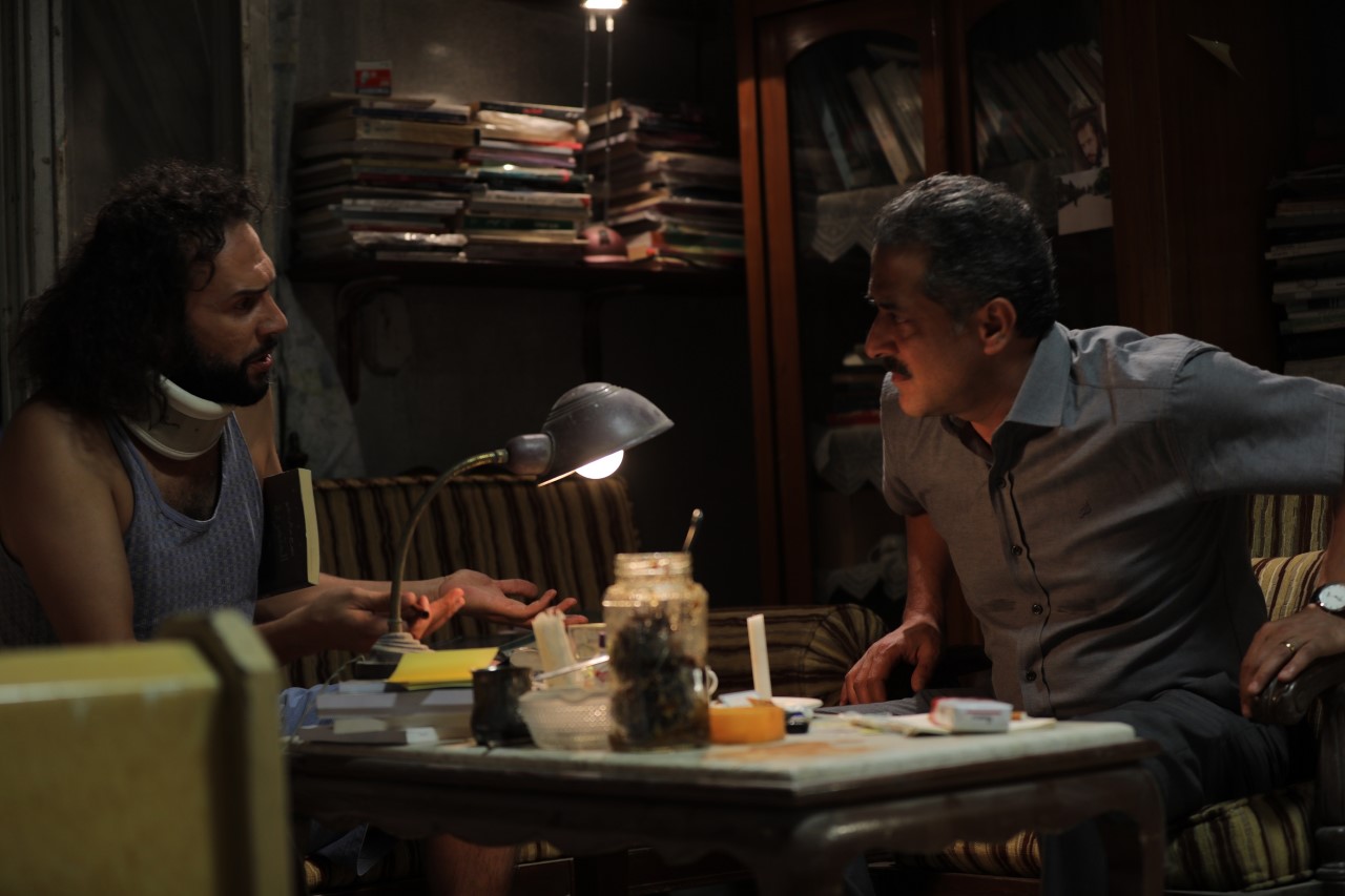 thumbnail_عبد المنعم عمايري وكرم شعراني في لقطة من الفيلم.jpg