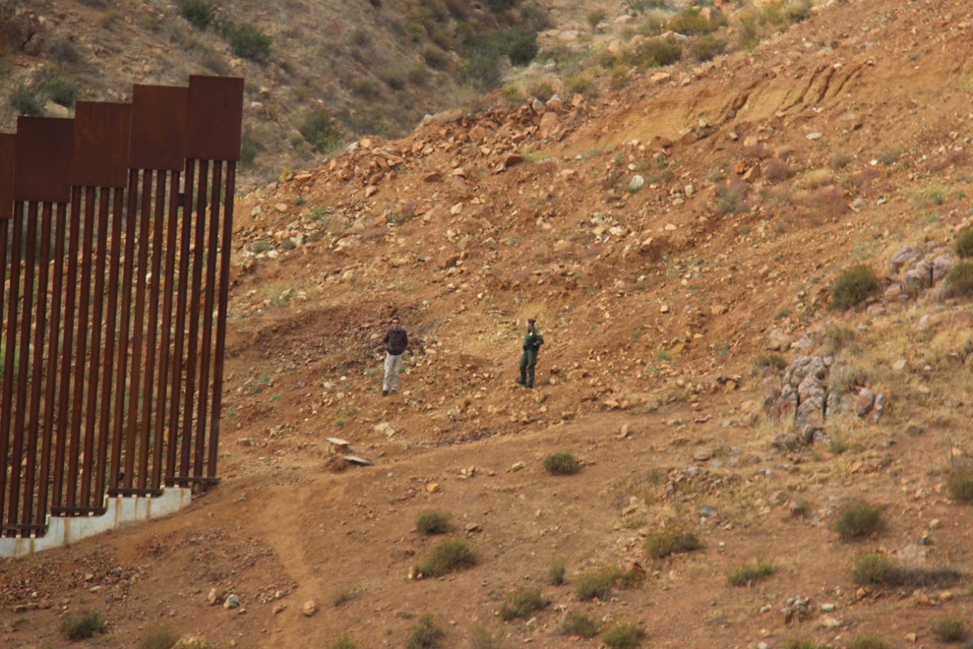 trump border wall construction 2 inde.jpg