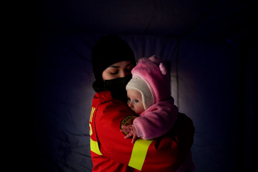 ukrain child on romania border ap.jpg