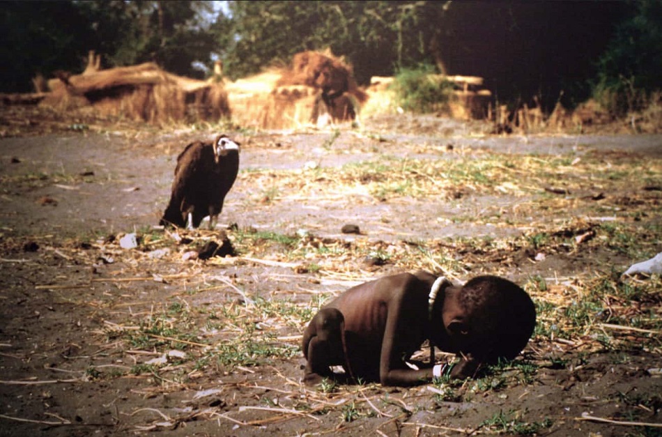 kevin-carter-claimed-that-he-chased-the-bird-away-after-taking-the-photo-photo-u4.jpeg