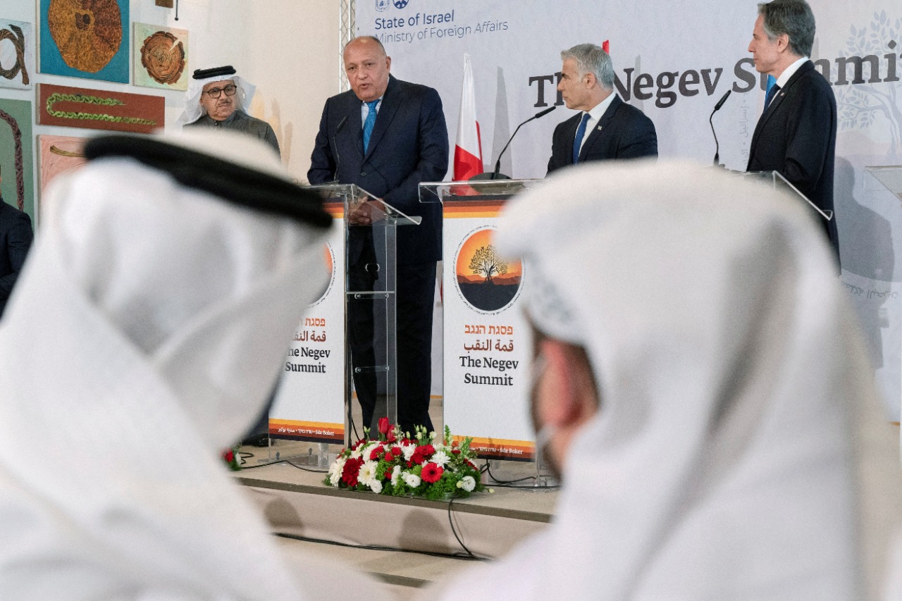 مؤتمر صحافي ختامي جمع وزراء الخارجية المشاركين في القمة (رويترز)