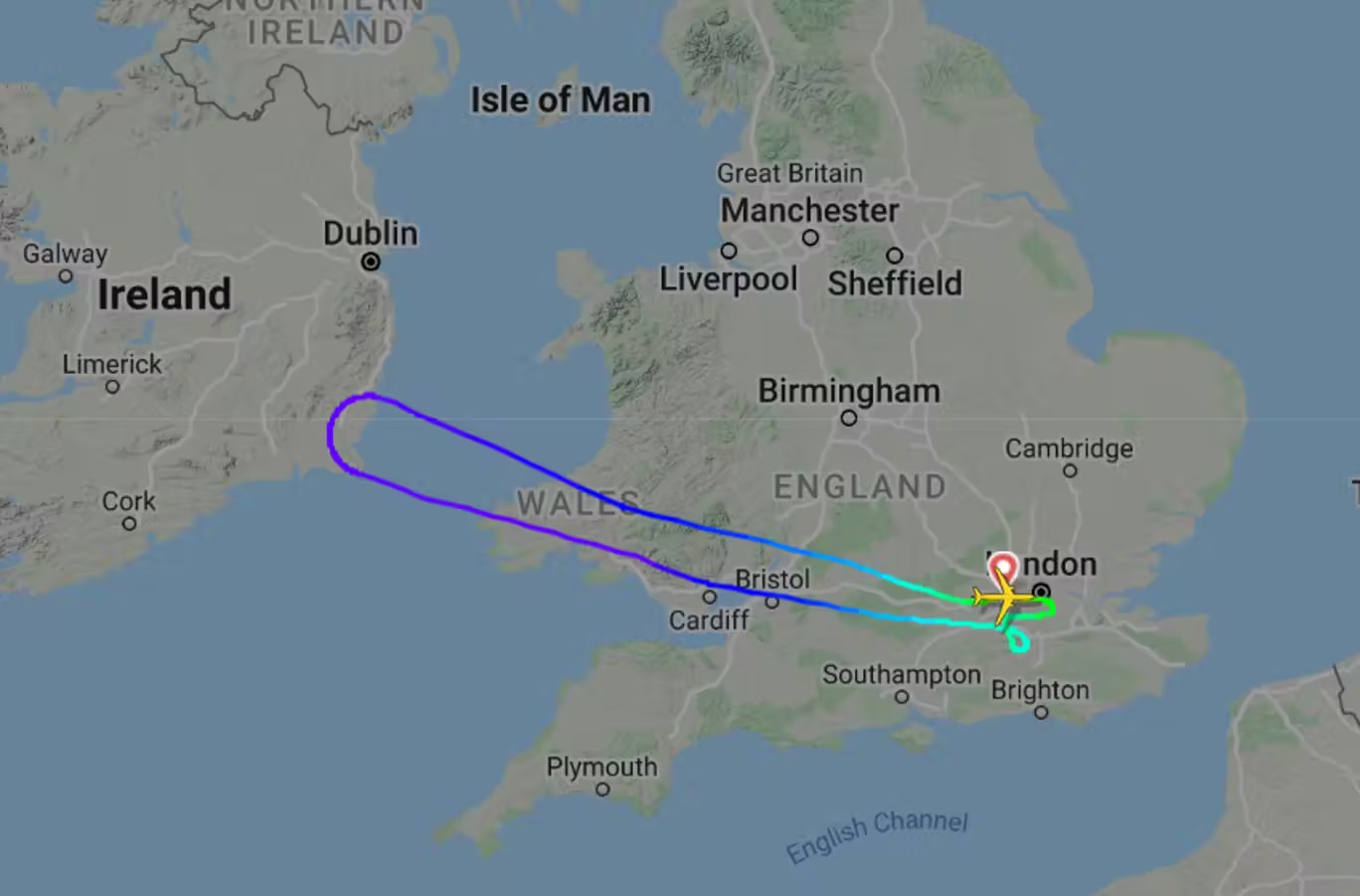 وصلت الطائرة لفوق الساحل الإيرلندي قبل إدراك حقيقة الوضع (فلايت رادار 24)
