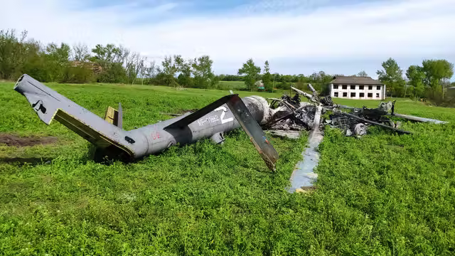 The remains of a Russian helicopter in Kharkiv.png