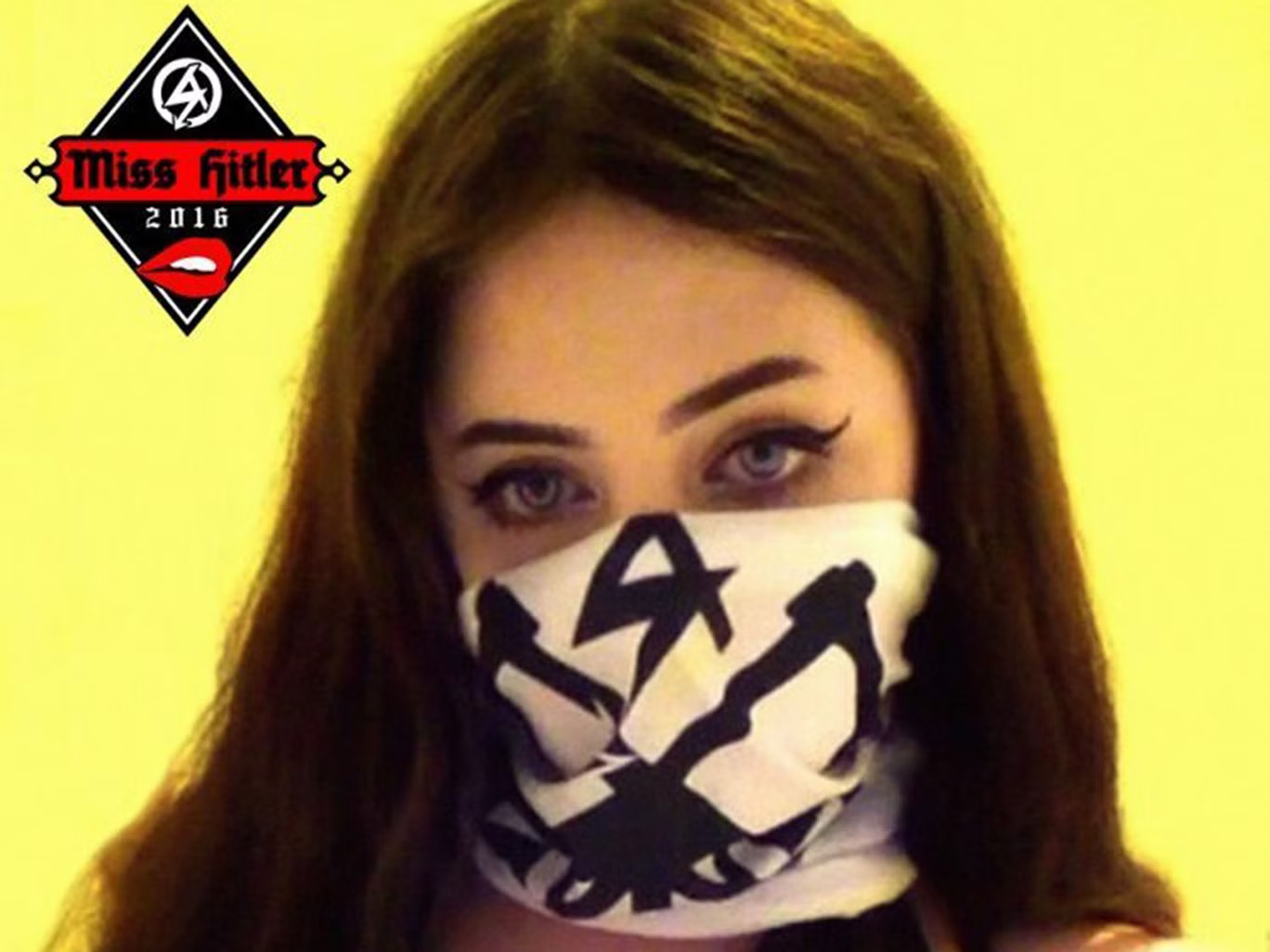إحدى عضوات "العمل الوطني" أليس كاتر المسجونة شاركت في مسابقة ملكة جمال "هتلر 2016" (شرطة وست ميدلاندز لمكافحة الإرهاب)