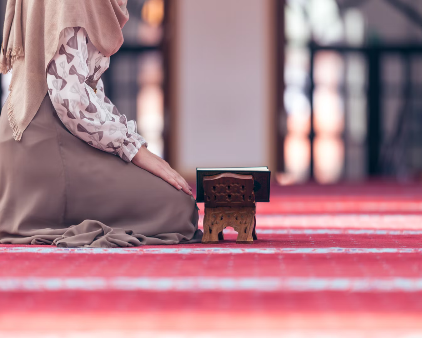 يعتقد 75 في المئة من الناس بوجوب تغيير توجه المساجد كي تصبح أكثر ترحيبا بالنساء 
