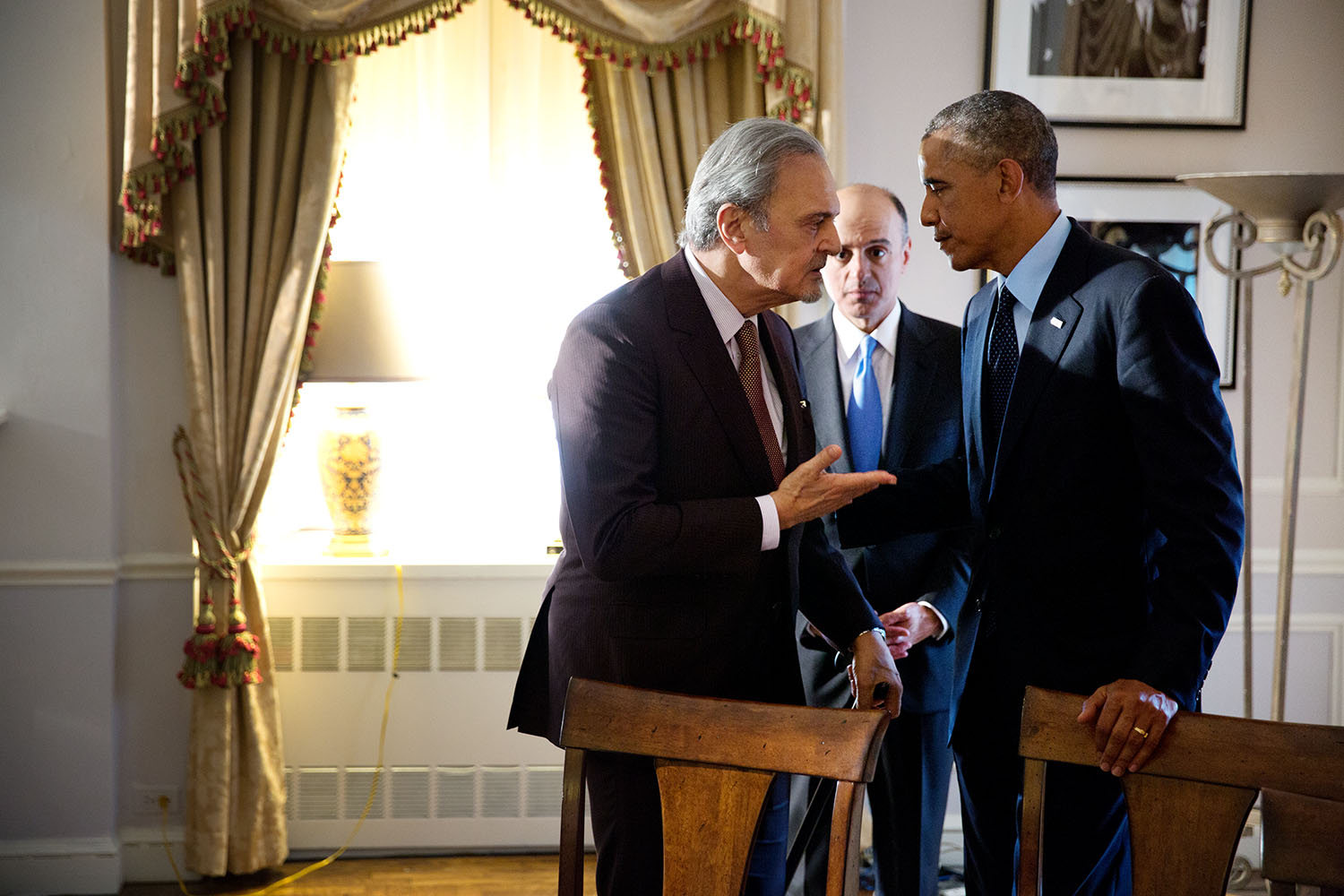President_Barack_Obama_speaks_with_Prince_Saud_Al-Faisal,_Foreign_Minister_of_Saudi_Arabia.jpg