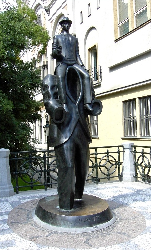 Kafka_monument.jpg