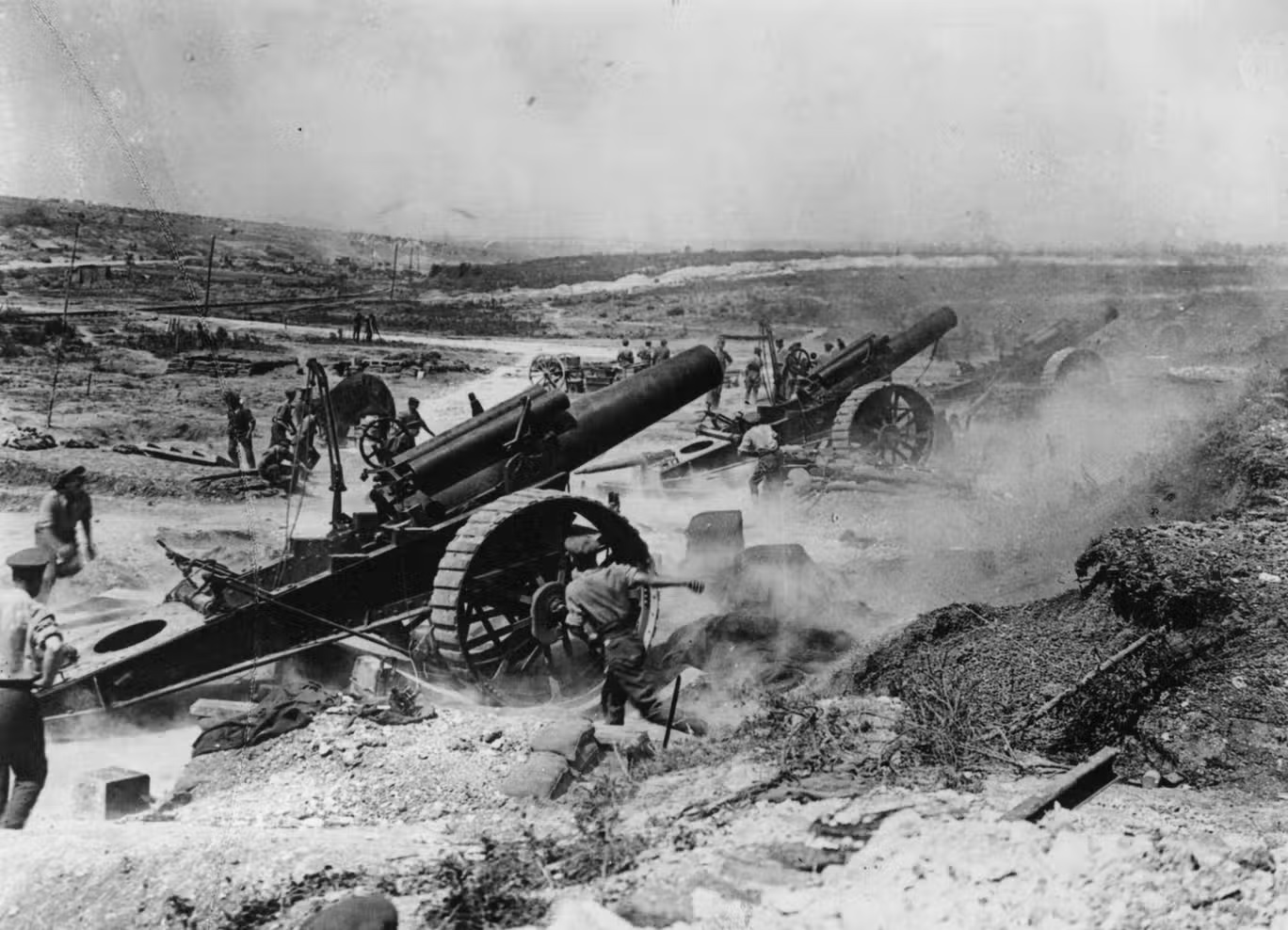 معظم مدفعية الحرب العالمية الأولى كانت تستهدف نطاقاً معيناً وأطلق أطقمها قذائف من موقع ثابت (غيتي)