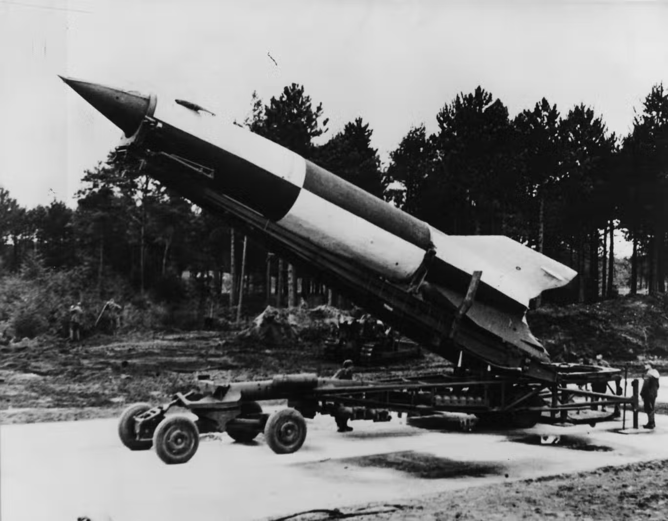 دخول صواريخ "فاو 2" الحرب جاء متأخراً لكي يحدث أي تغيير حقيقي في نتيجة الحرب العالمية الثانية (غيتي)