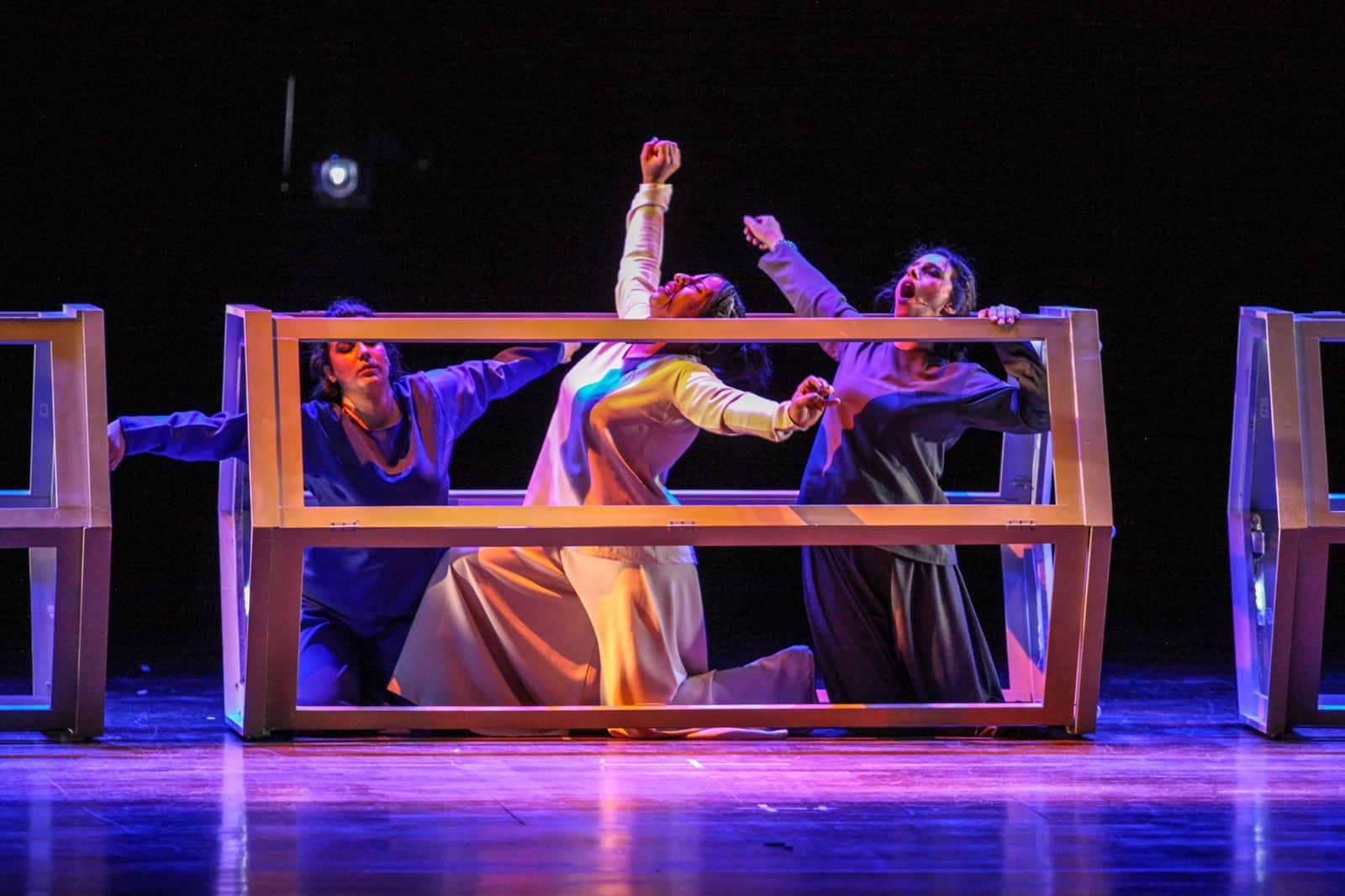 اخر مرة - تونس.jpg