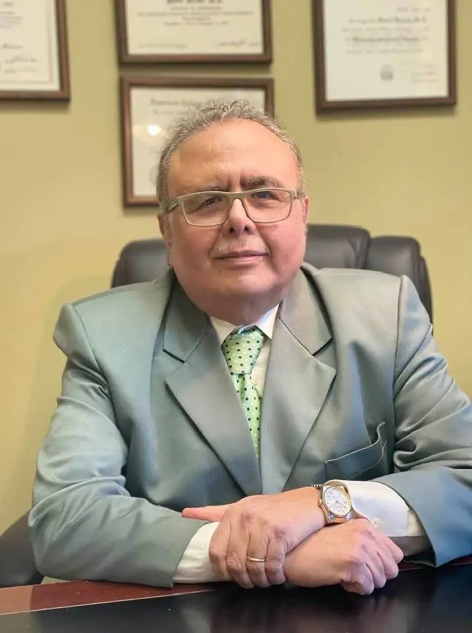 thumbnail_شريف مليكة.jpg