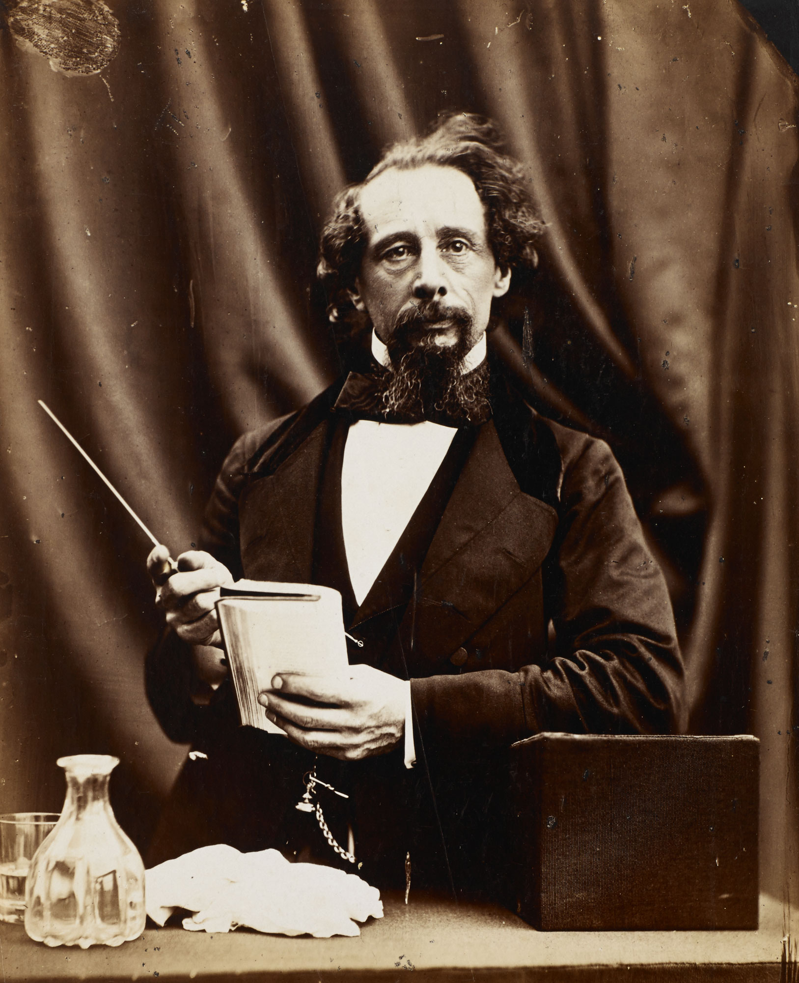 dl-portrait-charles-dickens.jpg
