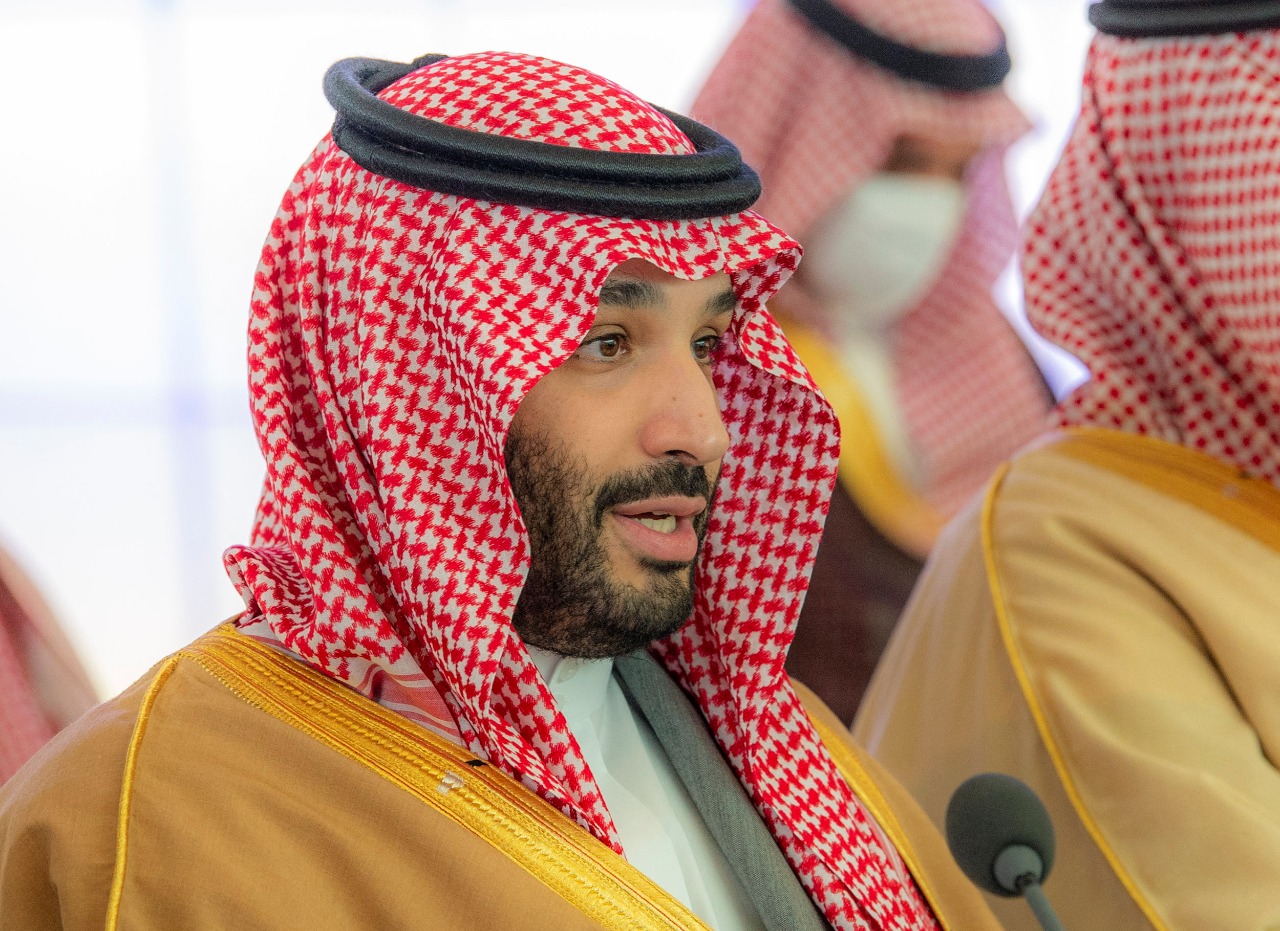 الأمير محمد بن سلمان أثناء اجتماع مع الوفد الكوري الجنوبي (رويترز)