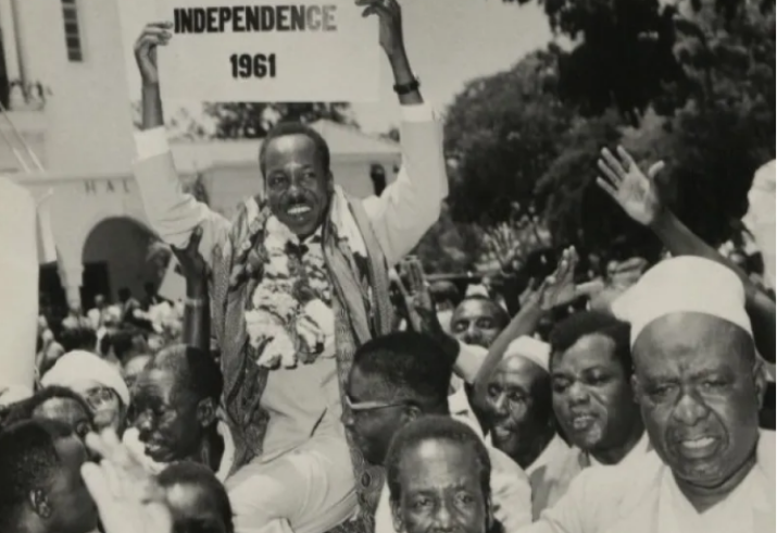 الزعيم التنزاني جوليوس نيريري في تنجانيقا بتاريخ 1961