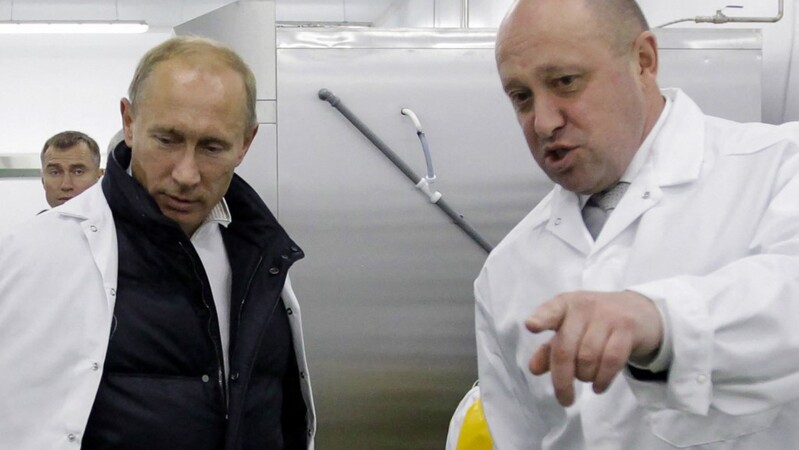Yevgeny_Prigozhin__Vladimir_Putin2_AFP.jpg