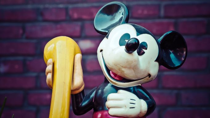 الفأر ميكي ماوس أطلق شهرة شركة "ديزني" العملاقة قبل 100 سنة 