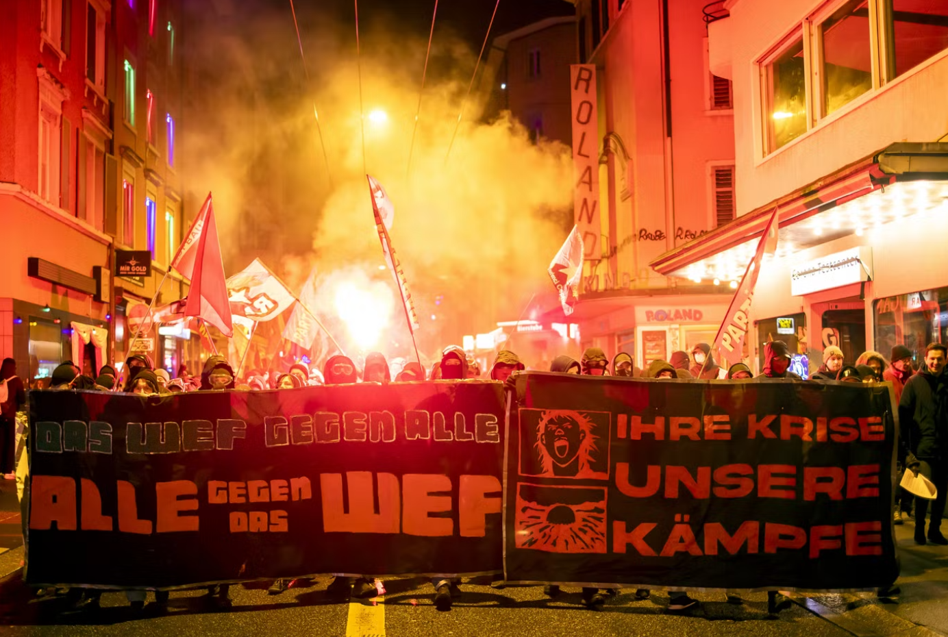 تكاثرت نظريات المؤامرة عن الأجندة الحقيقية لمنتدى دافوس