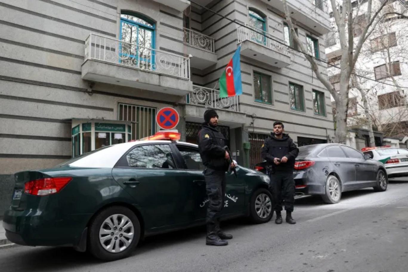 الشرطة الإيرانية تقول إن دوافع الهجوم على سفارة أذربيجان كانت شخصية وليست سياسية (وكالة أنباء الطلبة الإيرانيين إيسنا)