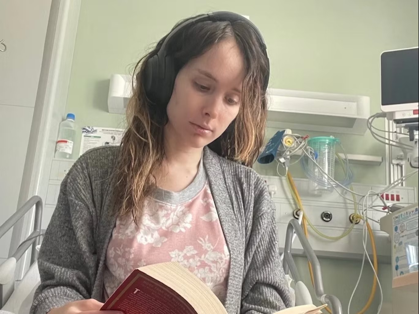 تحتاج إيساييفا إلى عملية زرع للكلى بعد أن أدى مرض الذئبة المناعية الذاتية عندها إلى الفشل الكلوي (ديانا إيساييفا)