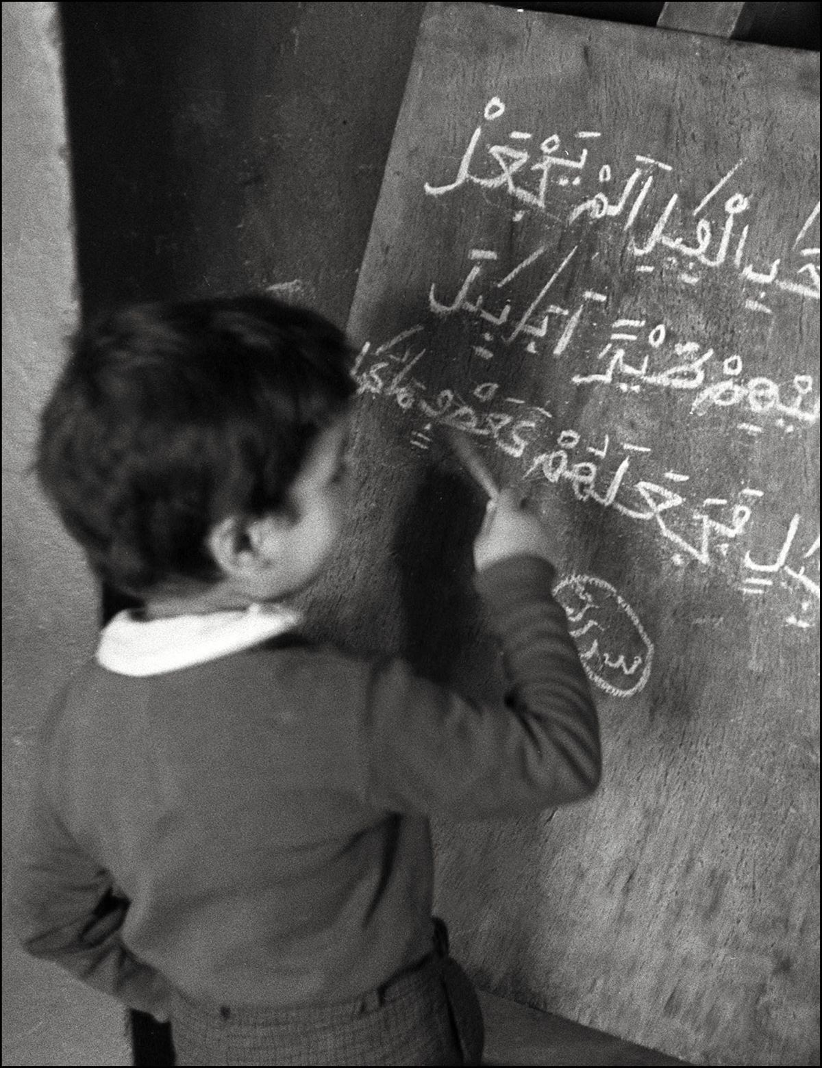 كانت الأموال تدفع بسخاء من متبرعين لتمويل المدارس والكليات (أ ف ب)