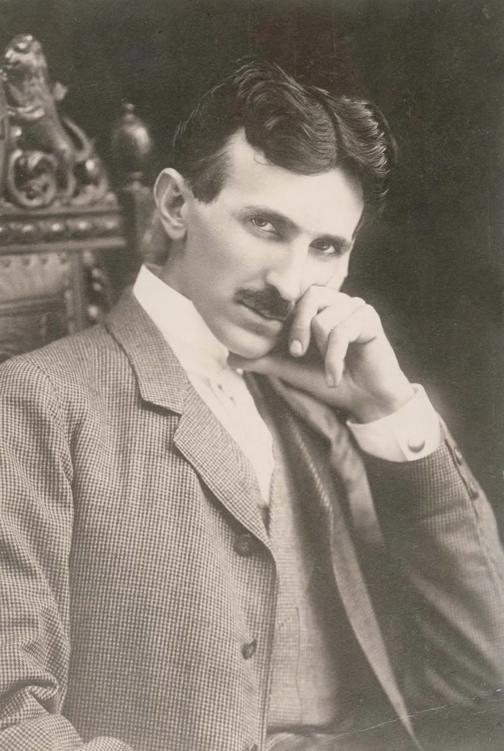 Nikola-Teslavvv.jpg