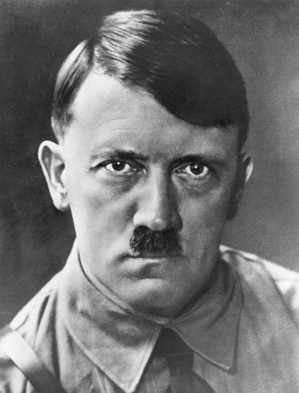 Adolf-Hitler-193311.jpg