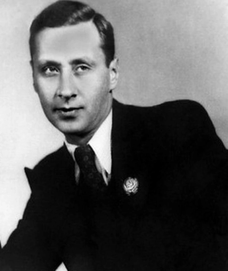 Sergei Yutkevich.jpg
