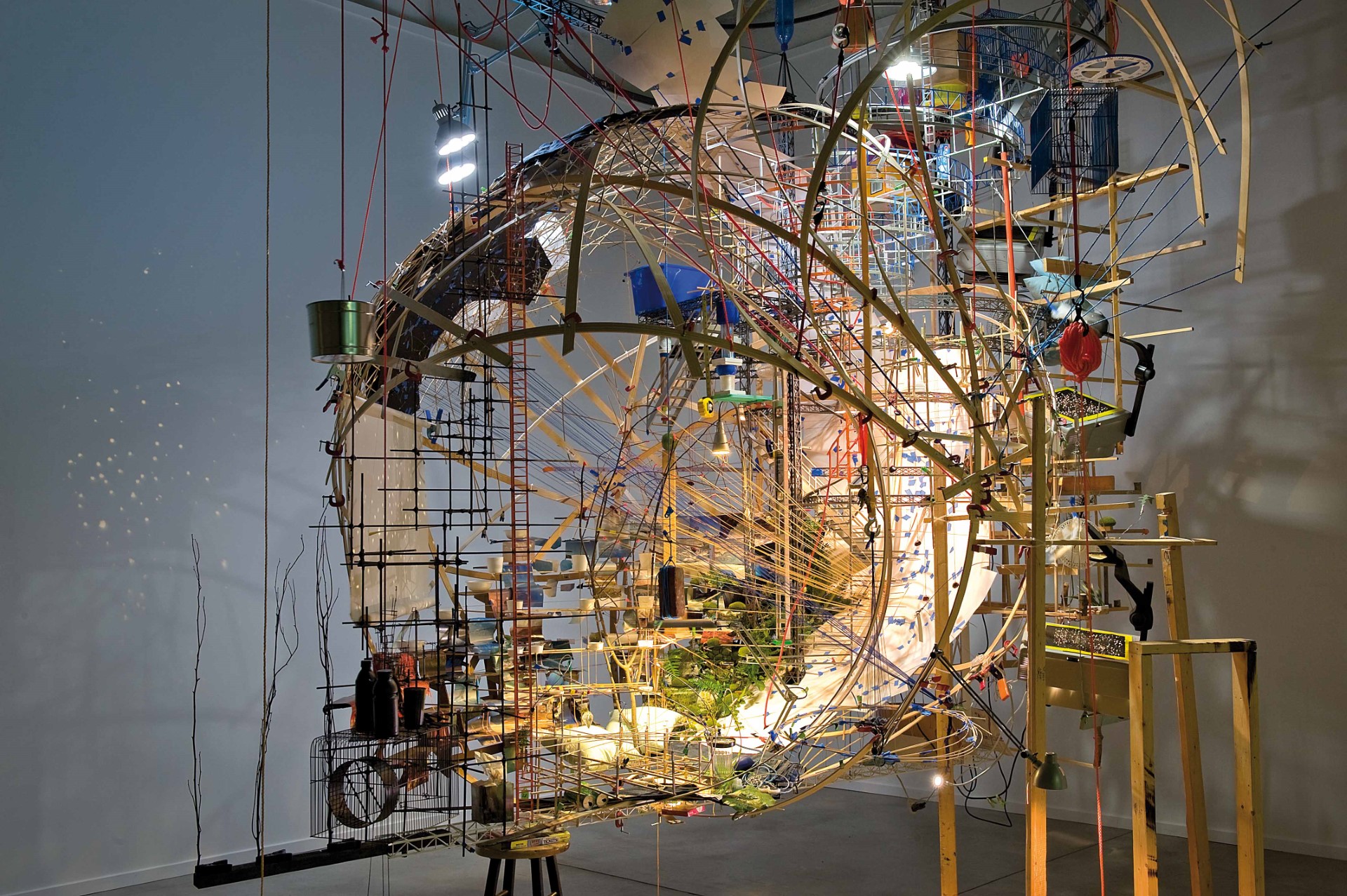 thumbnail_Visuel - Sarah Sze - Installation II.jpg