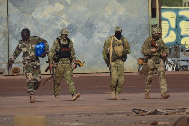 Russian mercenaries in northern Mali french army ap.jpg