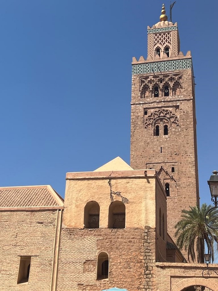 مسجد_الكتبية_بعد_التضرر.jpg