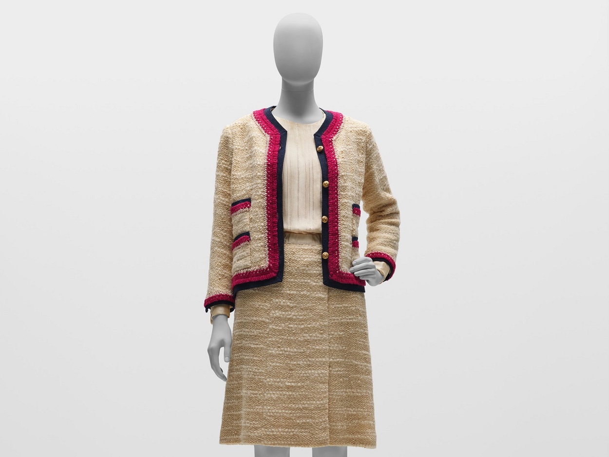Gabrielle Chanel, Suit, wool tweed, braid, silk and metal_V&A.jpg