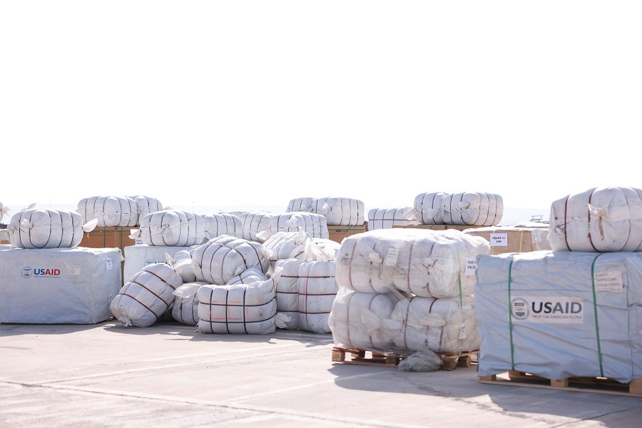 المساعدات_التي_ترسلها_دول_ومنظمات_إلى_ليبيا_ستمر_عبر_الجيش_بقيادة_حفتر_الصورة_من_موقع_السفارة_الأميركية_في_ليبيا.jpg3_.jpg