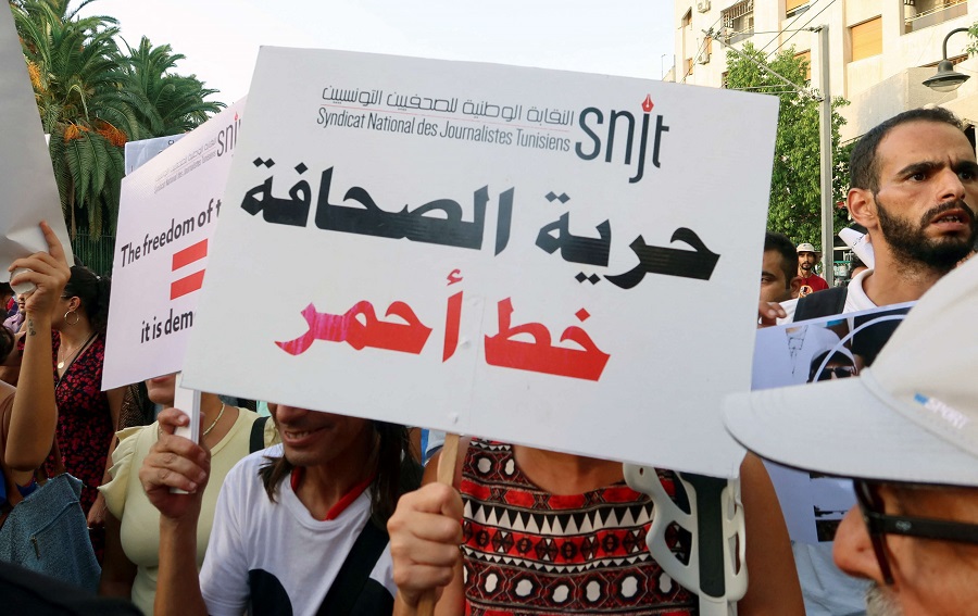تتصاعد_التحذيرات_من_التضييق_على_حرية_الصحافة_التي_هي_مكسب_نادر_من_انتفاضة_2011_في_تونس_الصورة_من_رويترز.jpg2_.jpg