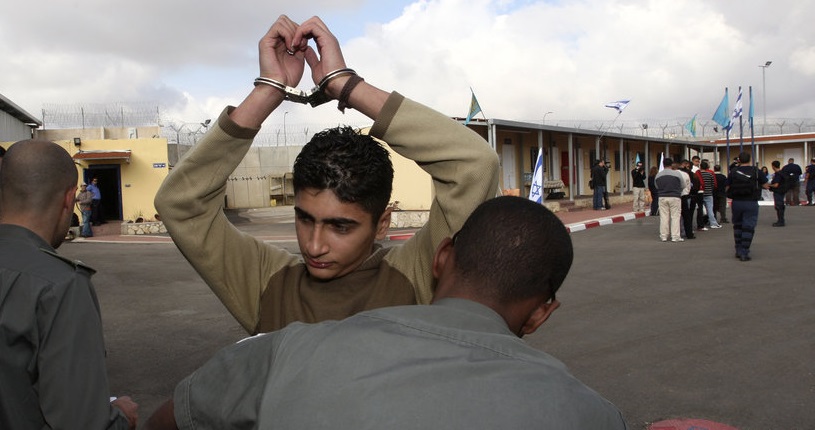 2008-12-15T120000Z_894435535_GM1E4CF1E1G01_RTRMADP_3_PALESTINIANS-ISRAEL-PRISONERS.jpg