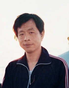 thumbnail_الروائي الصيني وانغ شياوبو.jpg