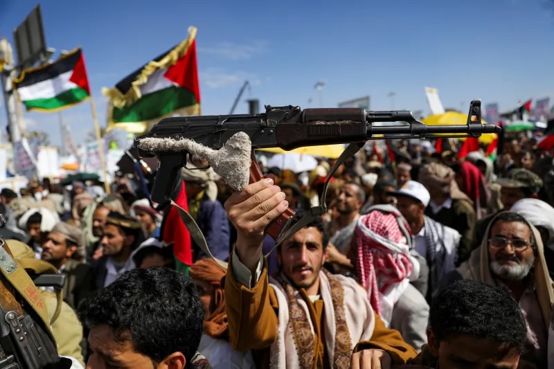 مسيرة للحوثيين دعماً للفلسطينيين في غزة، صنعاء، اليمن، مارس 2024 (خالد عبدالله/ رويترز)