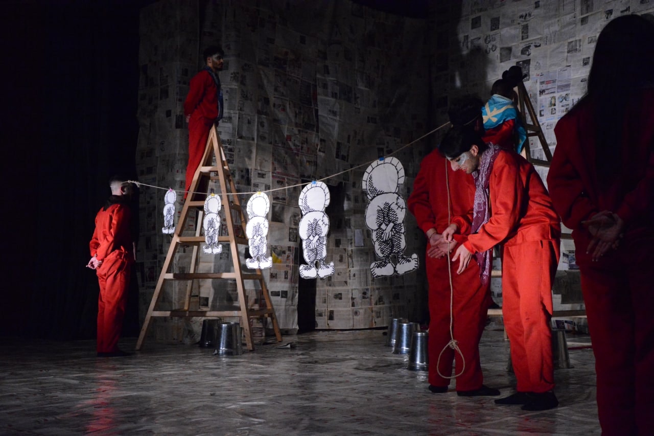  حكي جرايد مسرحية سورية تكشف الهوة بين الناس والإعلام