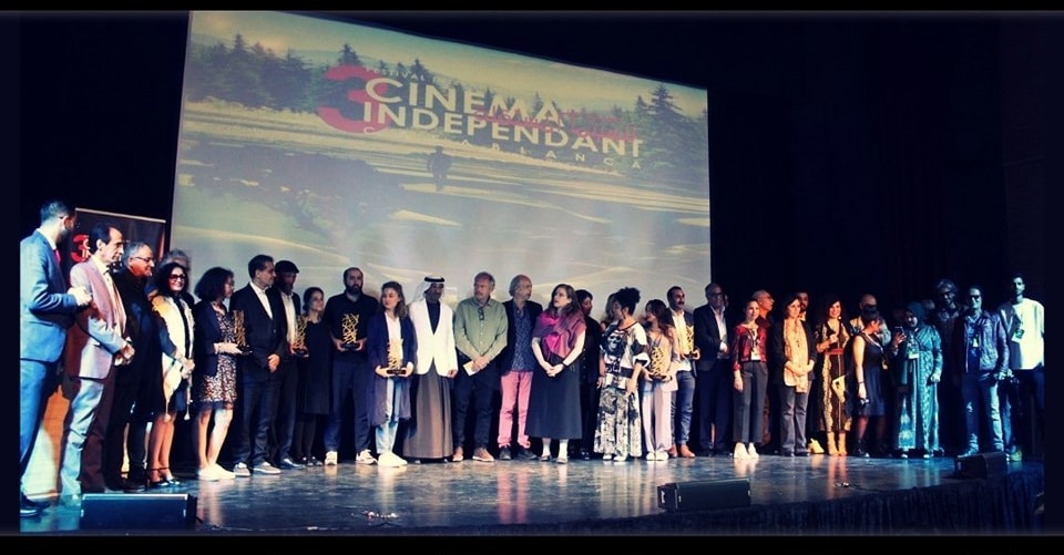 thumbnail_المنظمون والمتوجون في حفل الختام.jpg